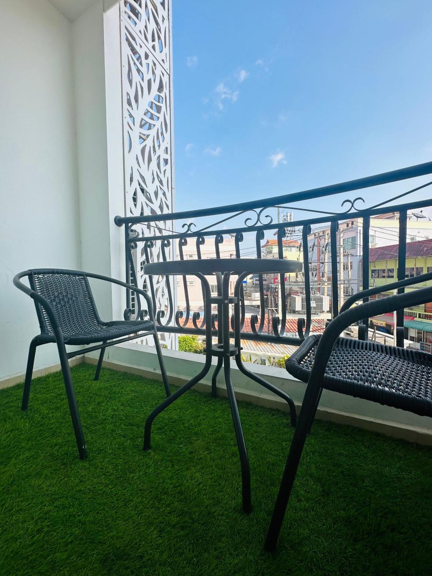 Apartemen Center Luxurious Garden 2