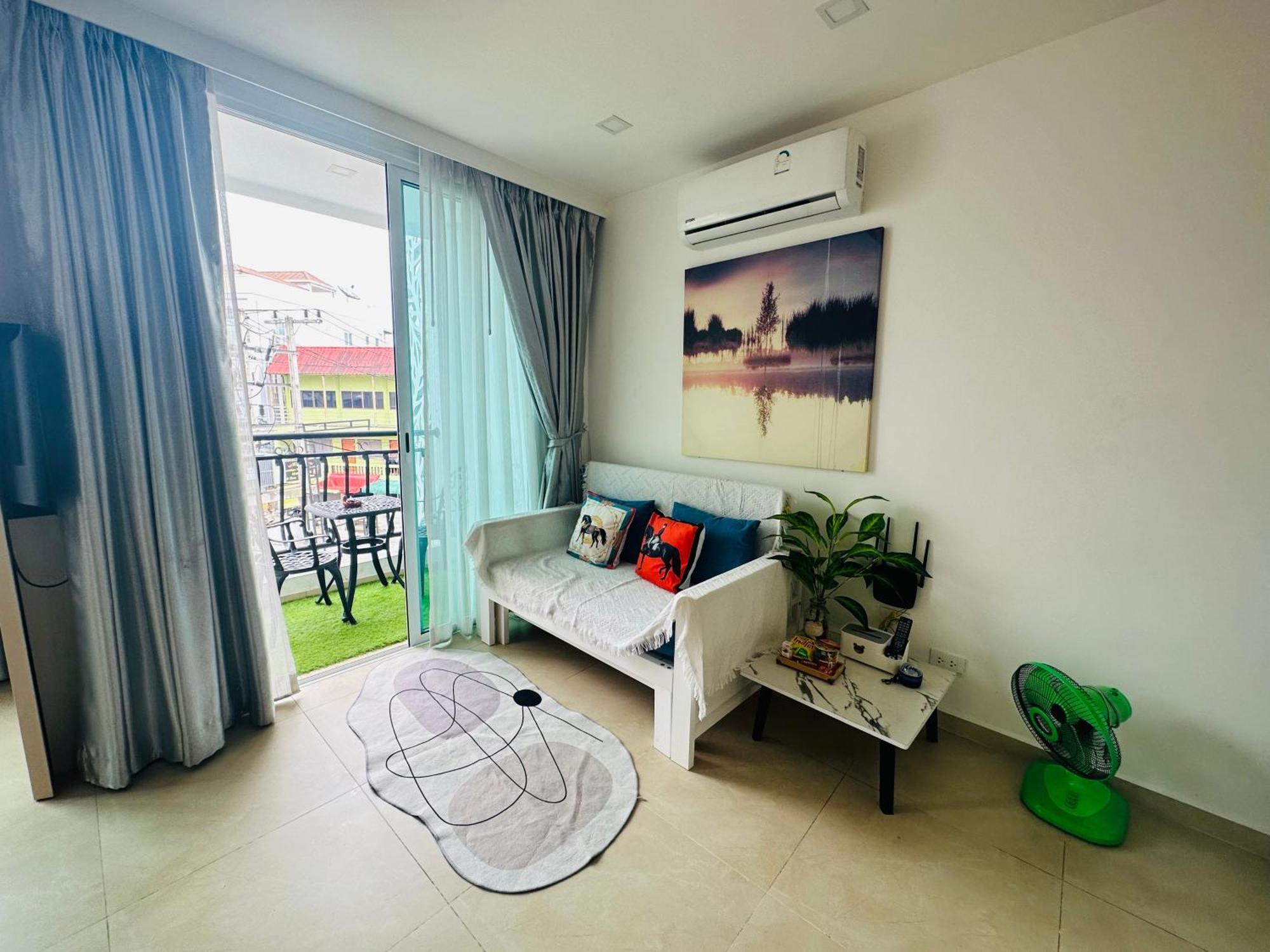 Center Luxurious Garden 2 Apartemen Pattaya